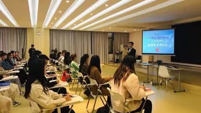 心理咨询师培训师资力量的关键考量**