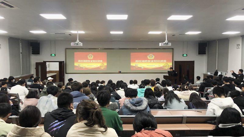 心理咨询师职业前景：年报名条件解析**